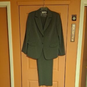 Classic Womens Gray Suit Designer Set